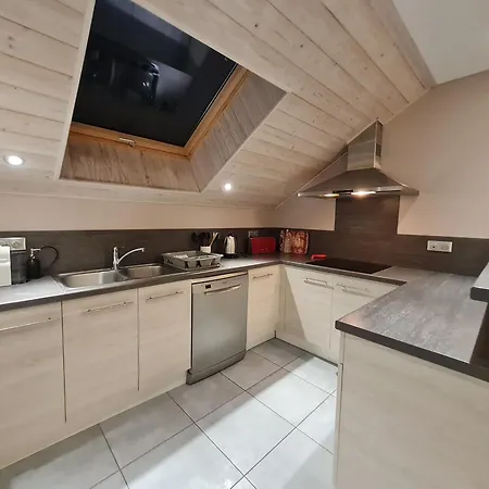 Superbe Lumineux Avec Terrasse, 3 Chambres, Proche Des Commerces Et Stations De Ski - Fr-1-589-431 * Le Thillot