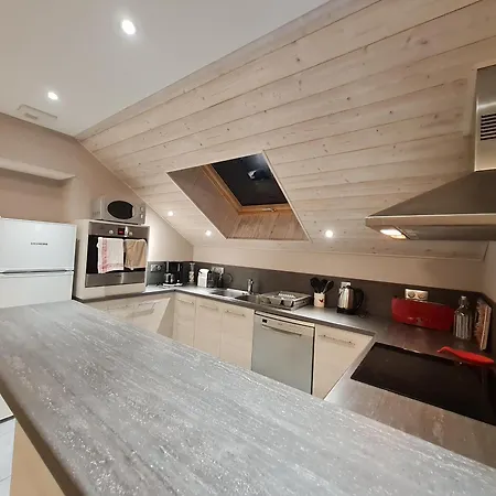 Superbe Lumineux Avec Terrasse, 3 Chambres, Proche Des Commerces Et Stations De Ski - Fr-1-589-431 * Le Thillot