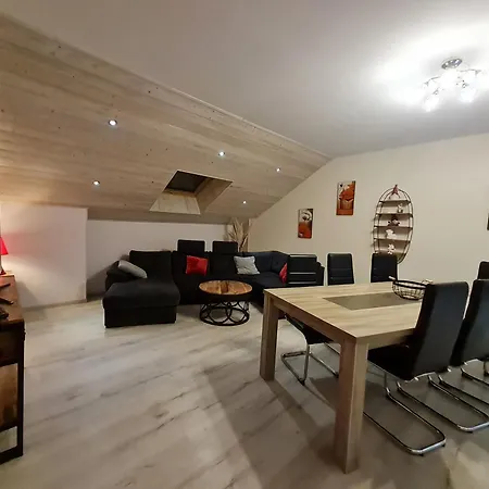Daire Superbe Lumineux Avec Terrasse, 3 Chambres, Proche Des Commerces Et Stations De Ski - Fr-1-589-431 *